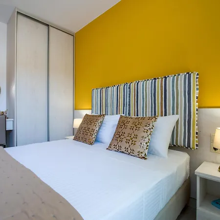 Aretousa アパート ハニア